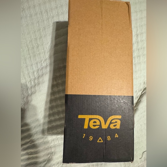 NWT Teva sandals - Picture 4 of 4